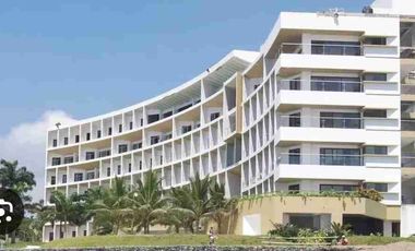 Vendo Hermosa Suite Frente al Mar, en Edificio de Lujo en Tonsupa