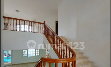 Dijual 6 Bedroom Rumah di Kebayoran Baru bisa untuk COMMERCIAL