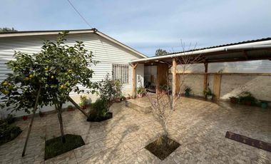 Se venda linda casa en San Sebastián, litoral central