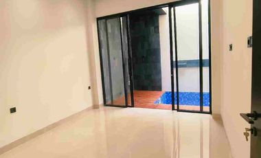 Miliki Hunian bergaya Konsep konteporer lokasi super nyaman dan bagus banget untuk unit ini sudah ready