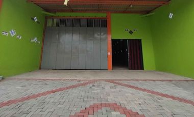 New Warehouse for Rent, Ready to Occupy on the Main Road Near Sleman Regional Government