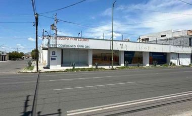 Local comercial en venta en San Benito Hermosillo, esquina con alto flujo vehicular y áreas de bodega y oficina