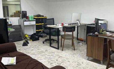 Local comercial en venta en San Benito Hermosillo, esquina con alto flujo vehicular y áreas de bodega y oficina