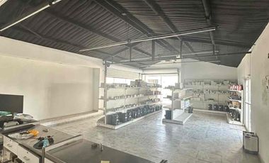 Local comercial en venta en San Benito Hermosillo, esquina con alto flujo vehicular y áreas de bodega y oficina