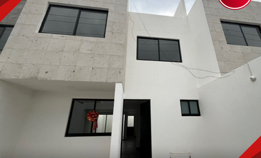 CASA INDEPENDIENTE A PIE DE CALLE EN SAN MATEO ATENCO