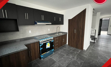 CASA INDEPENDIENTE A PIE DE CALLE EN SAN MATEO ATENCO