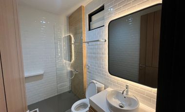 Rumah Modern Luas dengan 4 Kamar Tidur di Sawangan, Depok!