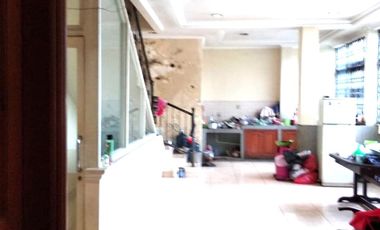 Ruko hadap jalan raya luas 192m Kebayoran Lama Jakarta Selatan