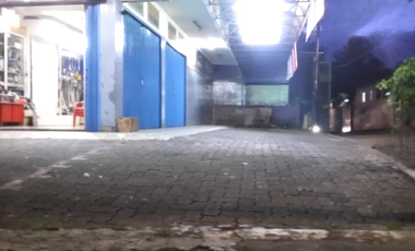 Ruko hadap jalan raya luas 192m Kebayoran Lama Jakarta Selatan