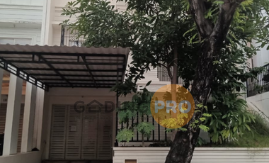 Disewa Ruma Pantai Indah Kapuk 8x25 Siap Huni