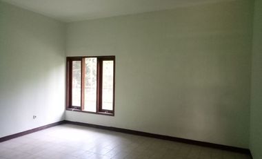 Disewakan Rumah Pinggir Jalan Raya Antasari Cipete Cocok Untuk Kantor Atau Usaha