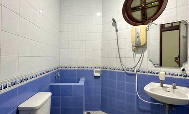 DISEWAKAN RUMAH MEWAH 2 LANTAI 5BR FULL FURNISHED CLASSIC MEWAH SURABAYA