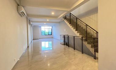 dijual ruko beverly hokky pakuwon city