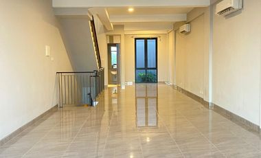 dijual ruko beverly hokky pakuwon city