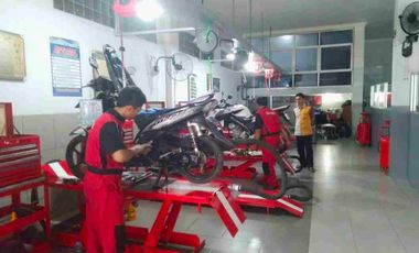 DIJUAL CEPAT Bangunan eks Bengkel di Jalan Raya Kranggan kota Bekasi