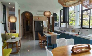 DIJUAL VILLA ESTETIK MEWAH FULL FURNISH 2 LANTAI JAKAL KM 13 SLEMAN