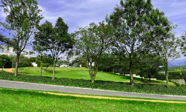 HERMOSO TERRENO DE VENTA EN LA QUINTA CUMBAYA!!  POR COLEGIO MENOR!