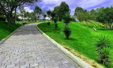 HERMOSO TERRENO DE VENTA EN LA QUINTA CUMBAYA!!  POR COLEGIO MENOR!