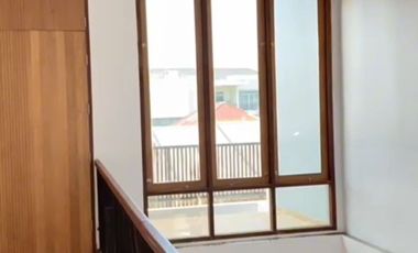 RUMAH MEWAH DI KOMPLEK PEMDA, PEKANBARU KOTA