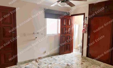 Se vende, Exclusiva Residencia en Fraccionamiento Campestre, Mérida, Yucatán, México. Recién Renovada con 900 m² de Terreno. Lista para habitar.