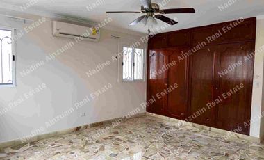 Se vende, Exclusiva Residencia en Fraccionamiento Campestre, Mérida, Yucatán, México. Recién Renovada con 900 m² de Terreno. Lista para habitar.