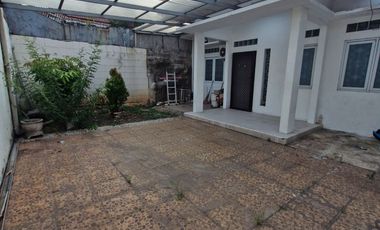 Murah!!Dijual rumah cantik dan asri di cipinang