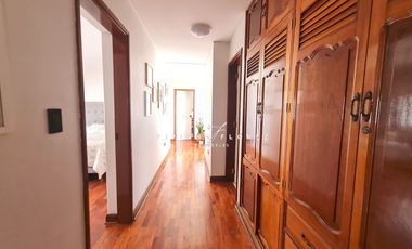 Dpto en condominio, con terraza, ambientes amplios. Surco