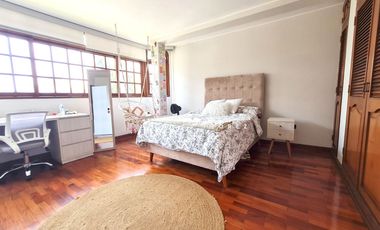 Dpto en condominio, con terraza, ambientes amplios. Surco