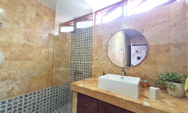 Dpto en condominio, con terraza, ambientes amplios. Surco