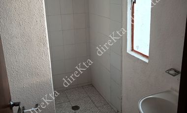 Casa céntrica en privada con seguridad y alberca Las Plazas, ubicación privilegiada, $$ A OFERTAR, solo CONTADO