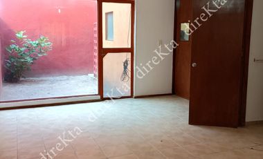 Casa céntrica en privada con seguridad y alberca Las Plazas, ubicación privilegiada, $$ A OFERTAR, solo CONTADO