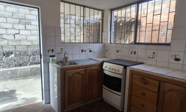 Terreno en Venta Tumbaco Altos de La Viña 1050 m2 Urbanización Privada Casa de Campo