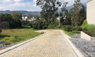 Terreno en Venta Tumbaco Urbanización Privada