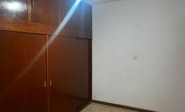Hermosa y amplia Casa en Renta en privada cerrada con portón eléctrico cerca de Universidad Anáhuac y Ciudad Judicial