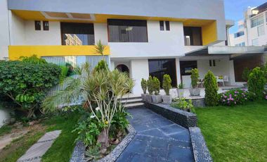 ALQUILO CASA IDEAL EMPRESAS POR AV EJÉRCITO CAYMA