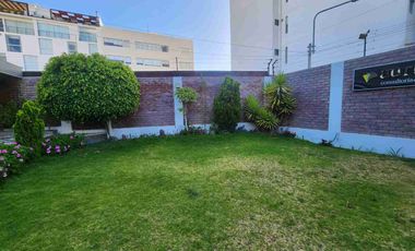 ALQUILO CASA IDEAL EMPRESAS POR AV EJÉRCITO CAYMA