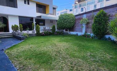 ALQUILO CASA IDEAL EMPRESAS POR AV EJÉRCITO CAYMA