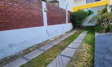 ALQUILO CASA IDEAL EMPRESAS POR AV EJÉRCITO CAYMA