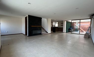 Casa en Renta - Lomas Virreyes Calimaya - modelo Granada (esquina)