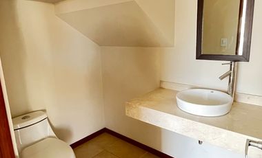 Casa en Renta - Lomas Virreyes Calimaya - modelo Granada (esquina)