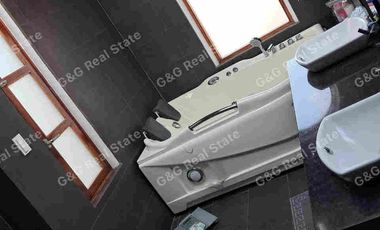 🏡 Lujo y Confort Exclusivo en Cotacachi: ¡La Casa de Sus Sueños!