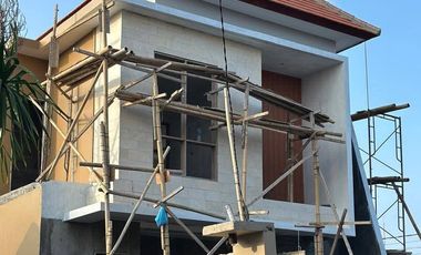 RUMAH BARU 2 LANTAI DI KAWASAN RENON, DENPASAR