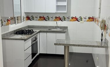 CASA DE 2 PISOS EN LUGAR RESIDENCIAL.-