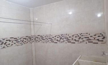 CASA DE 2 PISOS EN LUGAR RESIDENCIAL.-