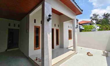 Rumah di jual Sumber dekat tol colomadu fajar indah manahan