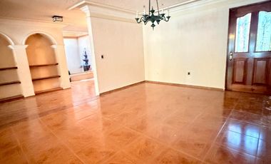 CASA DE UN PISO EN RENTA EN PRIVADA HUERTAS DEL CARMEN EL PUEBLITO QUERETARO