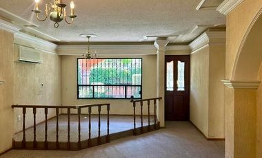 CASA DE UN PISO EN RENTA EN PRIVADA HUERTAS DEL CARMEN EL PUEBLITO QUERETARO