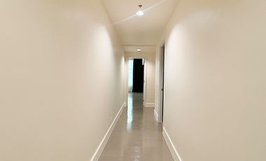 Penthouse unit for lease in Lorraine Tower Proscenium