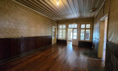 Arriendo Comercial – Casa de Gran Superficie en Avenida Carampangue