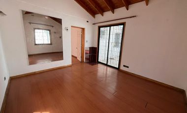 SE VENDE PROPIEDAD DE MATERIAL SOLIDO